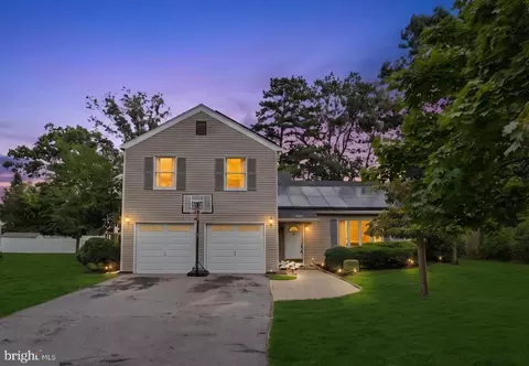 1005 Eastwind Ave, Toms River, NJ 08753