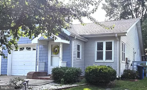 32 Sycamore Access Rd, Stafford Township, NJ 08050