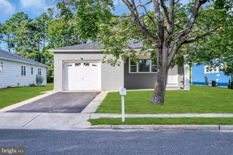 180 Biabou Dr, Toms River, NJ 08757