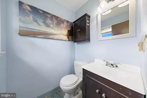 Bath - 14 Oneida Ave, Waretown, NJ 08758 photo 1 of 3