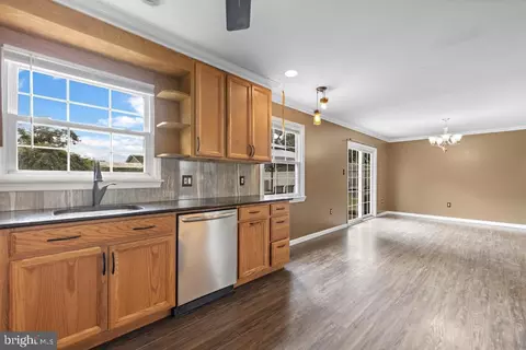Kitchen - 14 Oneida Ave, Waretown, NJ 08758 photo 2 of 2