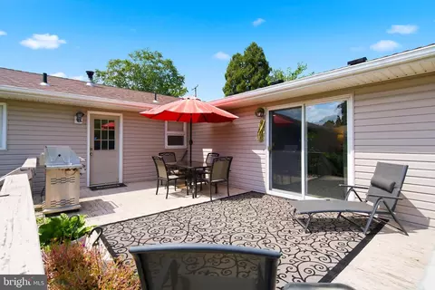 Exterior - 293 Timberline Pl, Brick, NJ 08723 photo 4 of 7