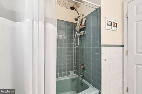 Bath - 293 Timberline Pl, Brick, NJ 08723 photo 4 of 4