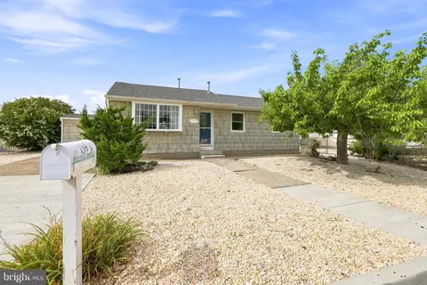 134 E Potomac Dr, Little Egg Harbor Twp, NJ 08087