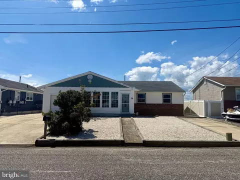 14 S Boston Dr, Little Egg Harbor Twp, NJ 08087