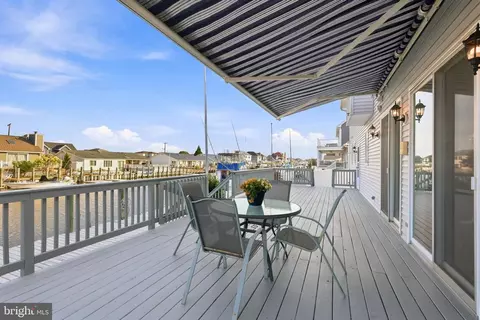 Exterior - 806 Spar Dr, Forked River, NJ 08731 photo 3 of 5