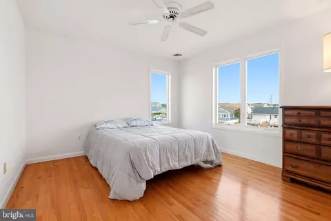 Bedroom - 806 Spar Dr, Forked River, NJ 08731 photo 1 of 8