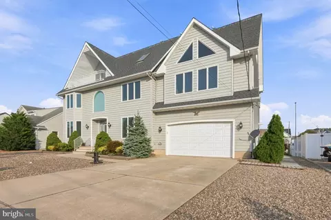 Exterior - 806 Spar Dr, Forked River, NJ 08731 photo 2 of 5