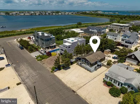 19 W 24th St, Barnegat Light, NJ 08006