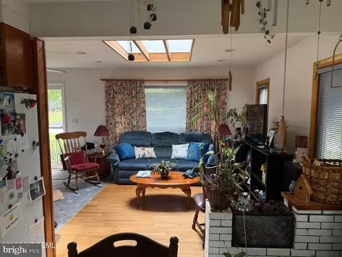 Living - 4 Peachtree St, Jackson, NJ 08527 photo 1 of 2