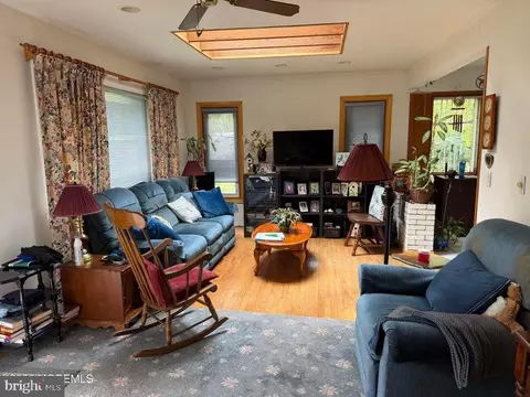 Living - 4 Peachtree St, Jackson, NJ 08527 photo 2 of 2