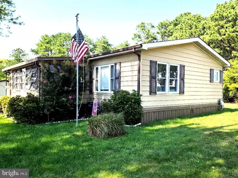 17 Casey Ct, Barnegat, NJ 08005