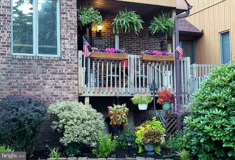 1112 Lighthouse Ln, Toms River, NJ 08753