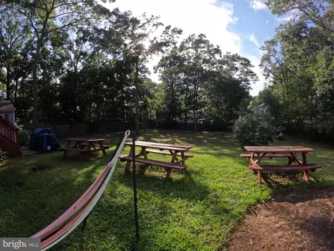9 1st St, Barnegat, NJ 08005