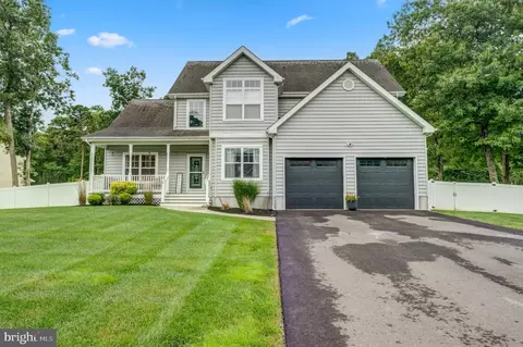 8 Edwards Ct, Little Egg Harbor Twp, NJ 08087