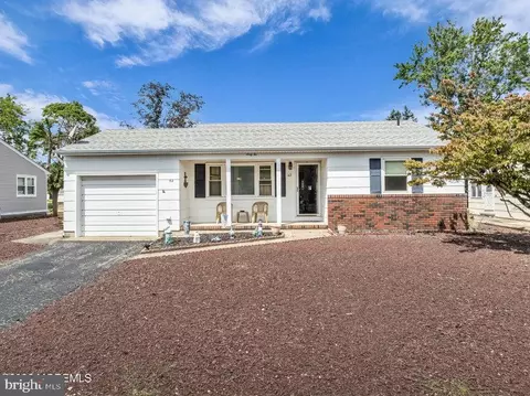 62 Westbrook Dr, Toms River, NJ 08757