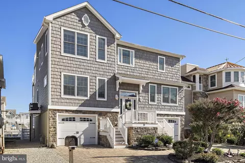 31 Marin Ln, Manahawkin, NJ 08050