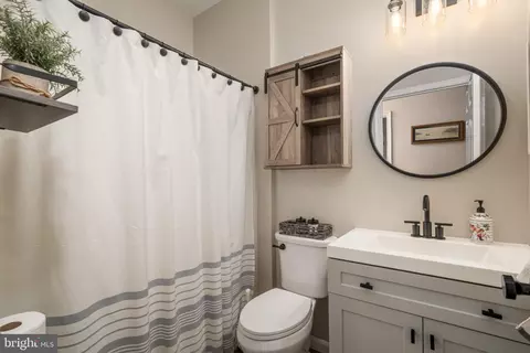 Bath - 12 Belmar Blvd, Waretown, NJ 08758 photo 1 of 2