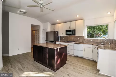 Kitchen - 511 Conifer Dr, Forked River, NJ 08731 photo 1 of 6