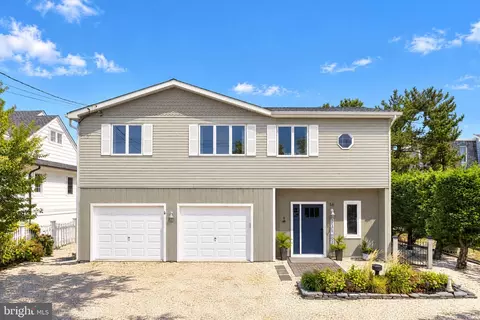16 W 13th St, Barnegat Light, NJ 08006