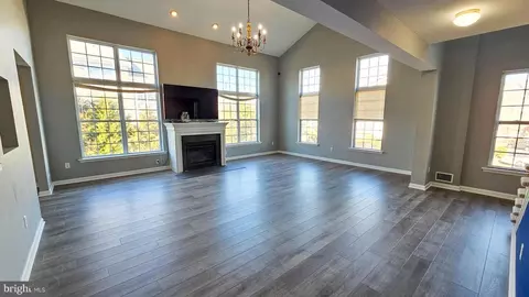 51 Farrah Dr #1611, Manahawkin, NJ 08050