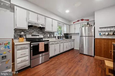 Kitchen - 1806 Ridge Rd, Forked River, NJ 08731 photo 1 of 2