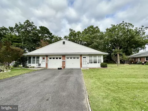 133 Azalea Dr #B, Manchester Township, NJ 08759