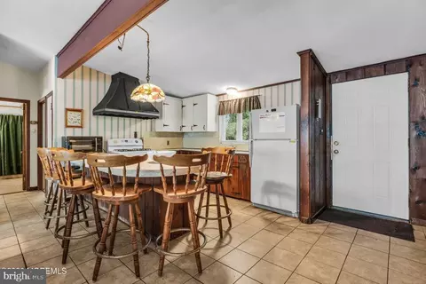 Kitchen - 1687 Forge Pond Rd, Brick, NJ 08724 photo 3 of 4