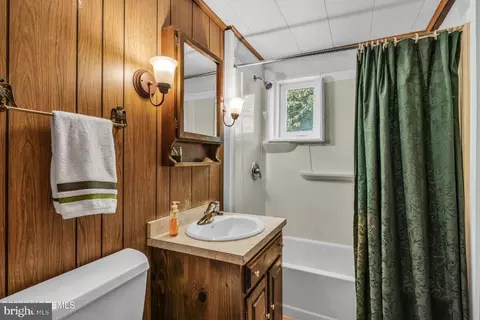Bath - 1687 Forge Pond Rd, Brick, NJ 08724 photo 1 of 1