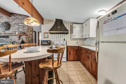 Kitchen - 1687 Forge Pond Rd, Brick, NJ 08724 photo 4 of 4