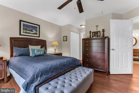 Bedroom - 9 Brookdale Ct, Forked River, NJ 08731 photo 2 of 5