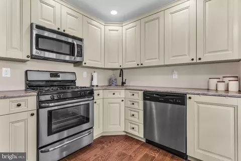 Kitchen - 9 Brookdale Ct, Forked River, NJ 08731 photo 2 of 2