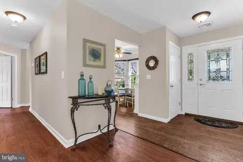Entry Way - 9 Brookdale Ct, Forked River, NJ 08731 photo 2 of 2