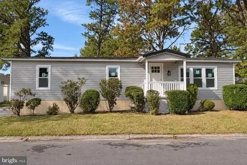 3 Susan Dr, Barnegat, NJ 08005