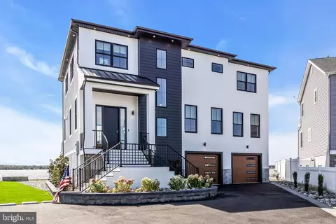 247 Bay Dr, Toms River, NJ 08753