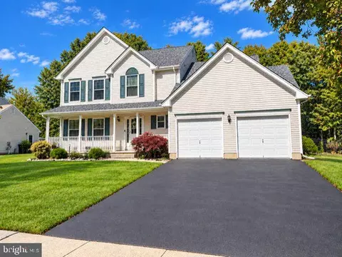 12 Rocky Rd, Little Egg Harbor Twp, NJ 08087