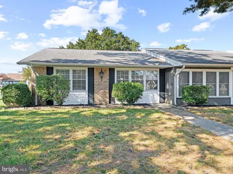 1 Sterling St # A, Manchester, NJ 08759