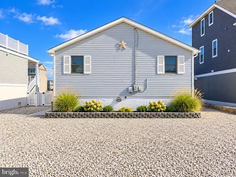 1366 Paul Blvd, Manahawkin, NJ 08050