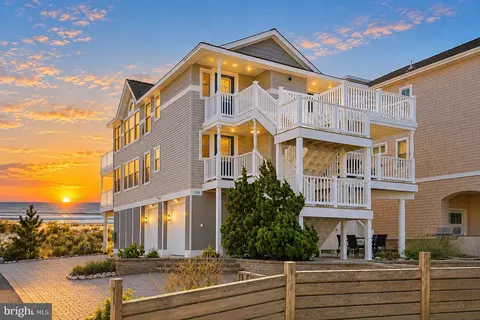 206 E South 31st St, Long Beach Township, NJ 08008