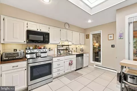 169 Middle Holly Ln, Little Egg Harbor Twp, NJ 08087