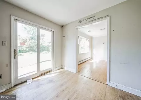 Living - 10 Baldwin Ter, Wayne, NJ 07470 photo 5 of 6