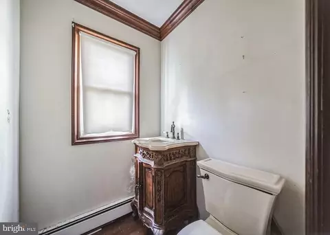 Entry Way - 10 Baldwin Ter, Wayne, NJ 07470 photo 1 of 1