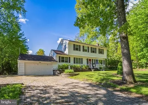 Exterior - 10 Baldwin Ter, Wayne, NJ 07470 photo 2 of 3