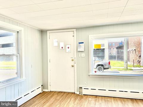 8 Walnut St, Salem, NJ 08079 photo 2