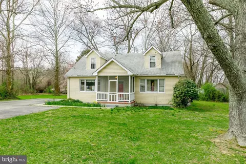411 N Hook Rd, Pennsville, NJ 08070