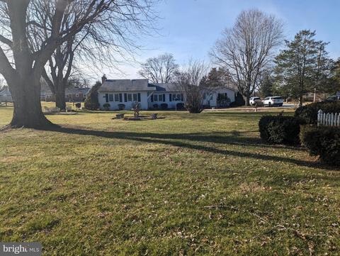 93 E Canal St, Alloway, NJ 08001 photo 4