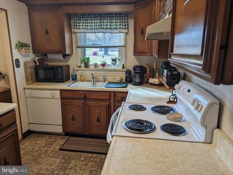 93 E Canal St, Alloway, NJ 08001 photo 15