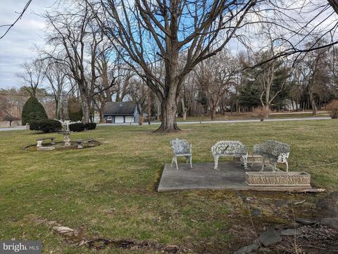 93 E Canal St, Alloway, NJ 08001 photo 5