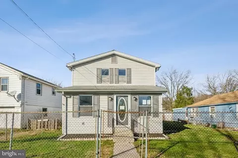 6 Plant St, Deepwater, NJ 08023