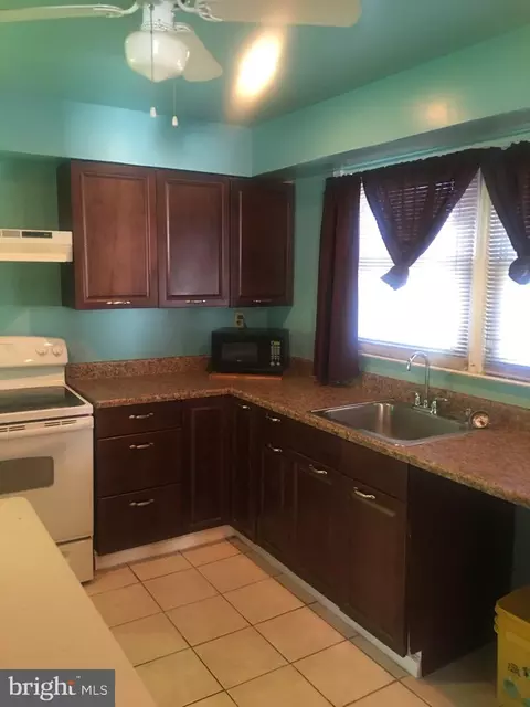 28 Davis Ave, Salem, NJ 08079